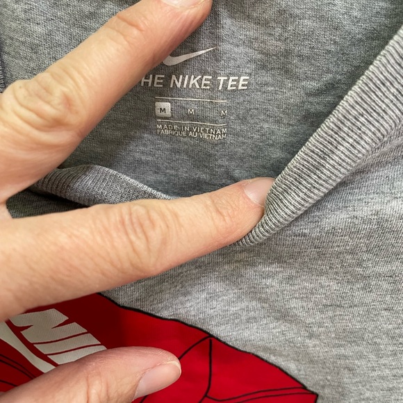 Nike doghouse graphic t-shirt size kids Medium smoke free home - Picture 4 of 4